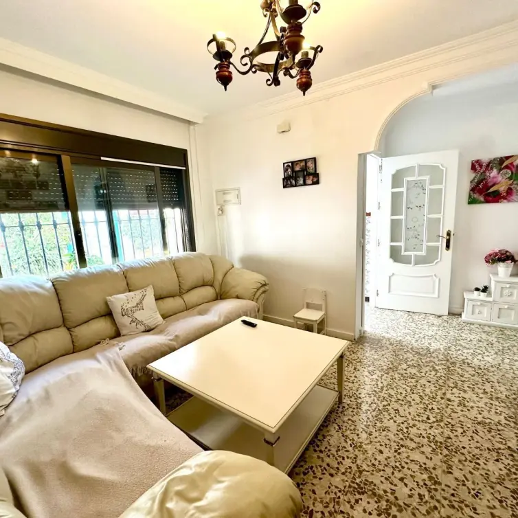 Продажа апартаментов на первом этаже в Estepona