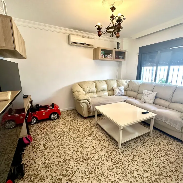 Продажа апартаментов на первом этаже в Estepona