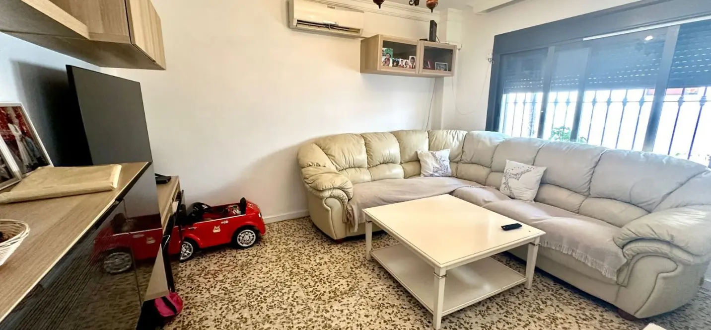 Продажа апартаментов на первом этаже в Estepona 1