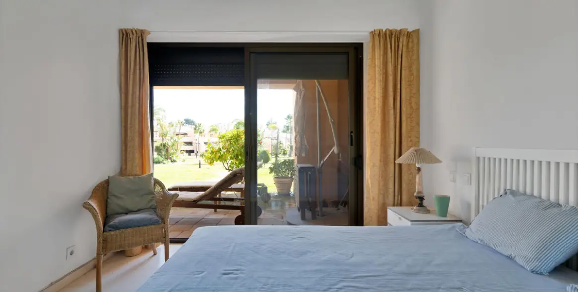 Sale of ground floor apartment in Estepona 8