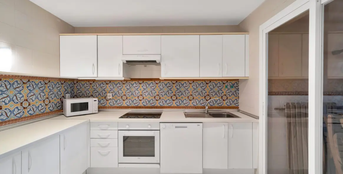 Sale of ground floor apartment in Estepona 15