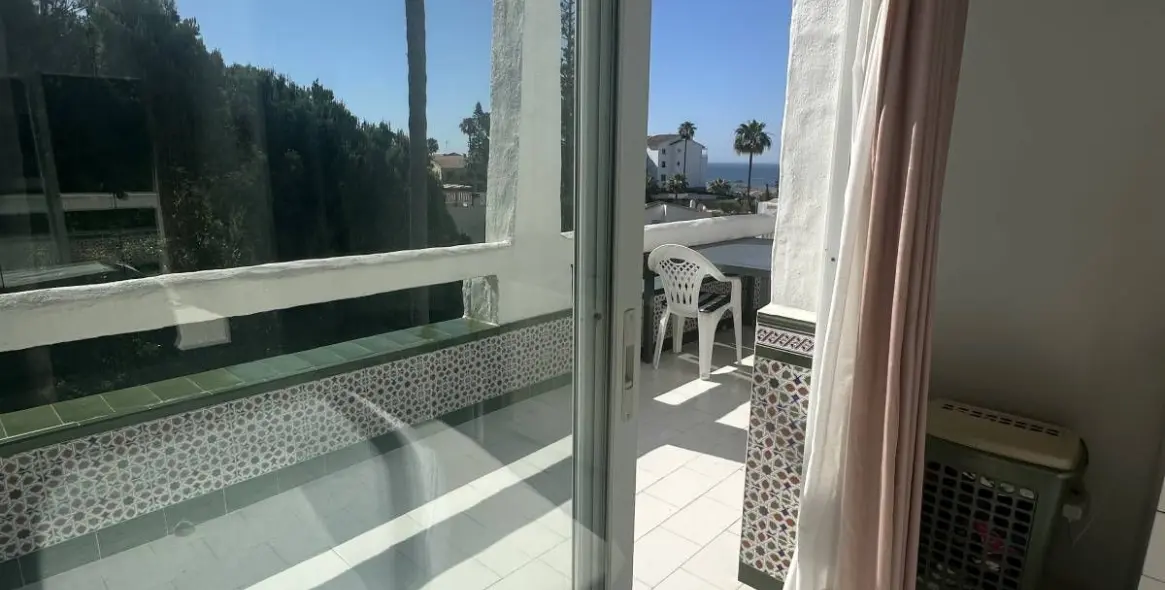 Sale of penthouse in Riviera del Sol 23