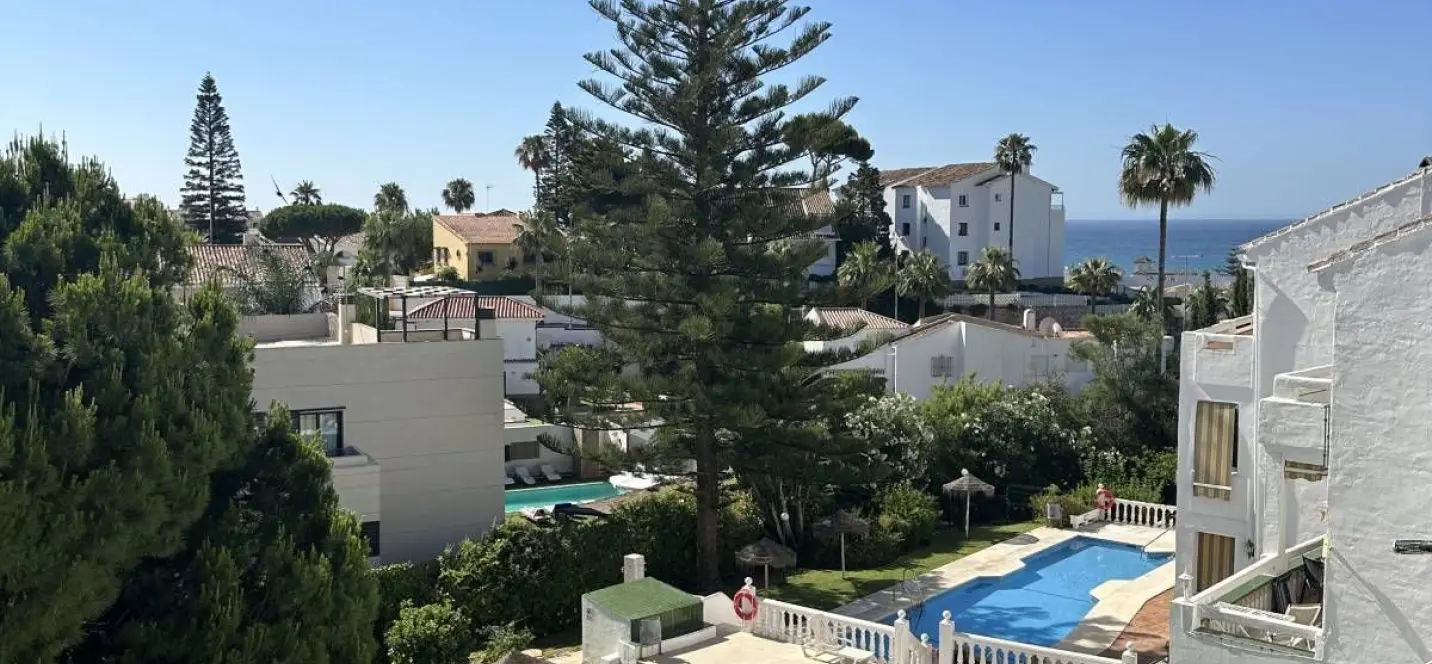 Sale of penthouse in Riviera del Sol 1