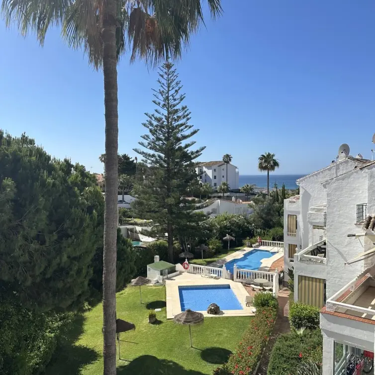 Sale of penthouse in Riviera del Sol