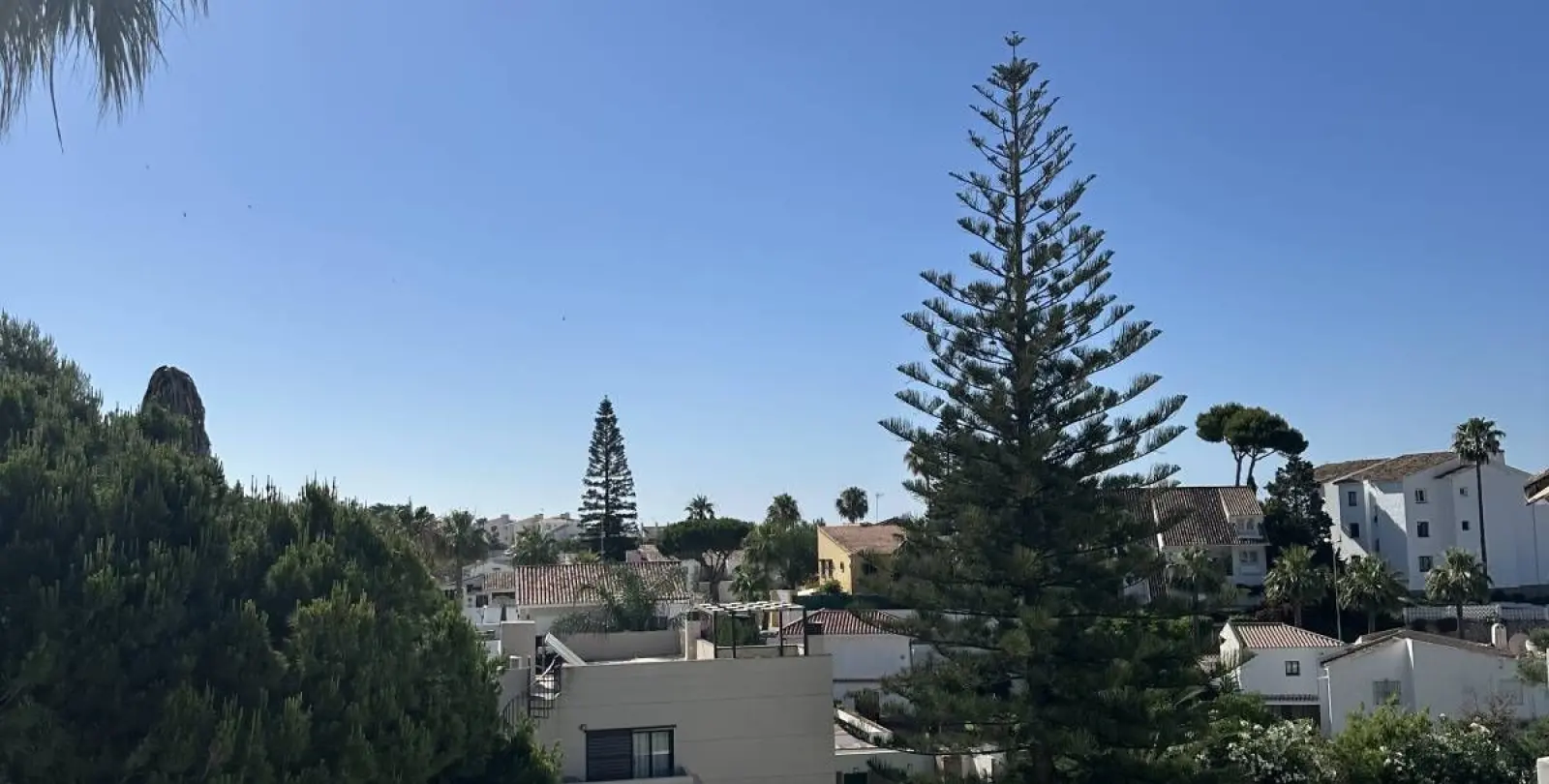 Sale of penthouse in Riviera del Sol 38