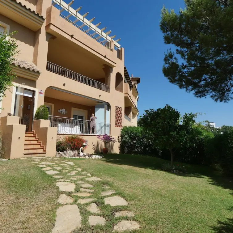 Sale of ground floor apartment in La Mairena