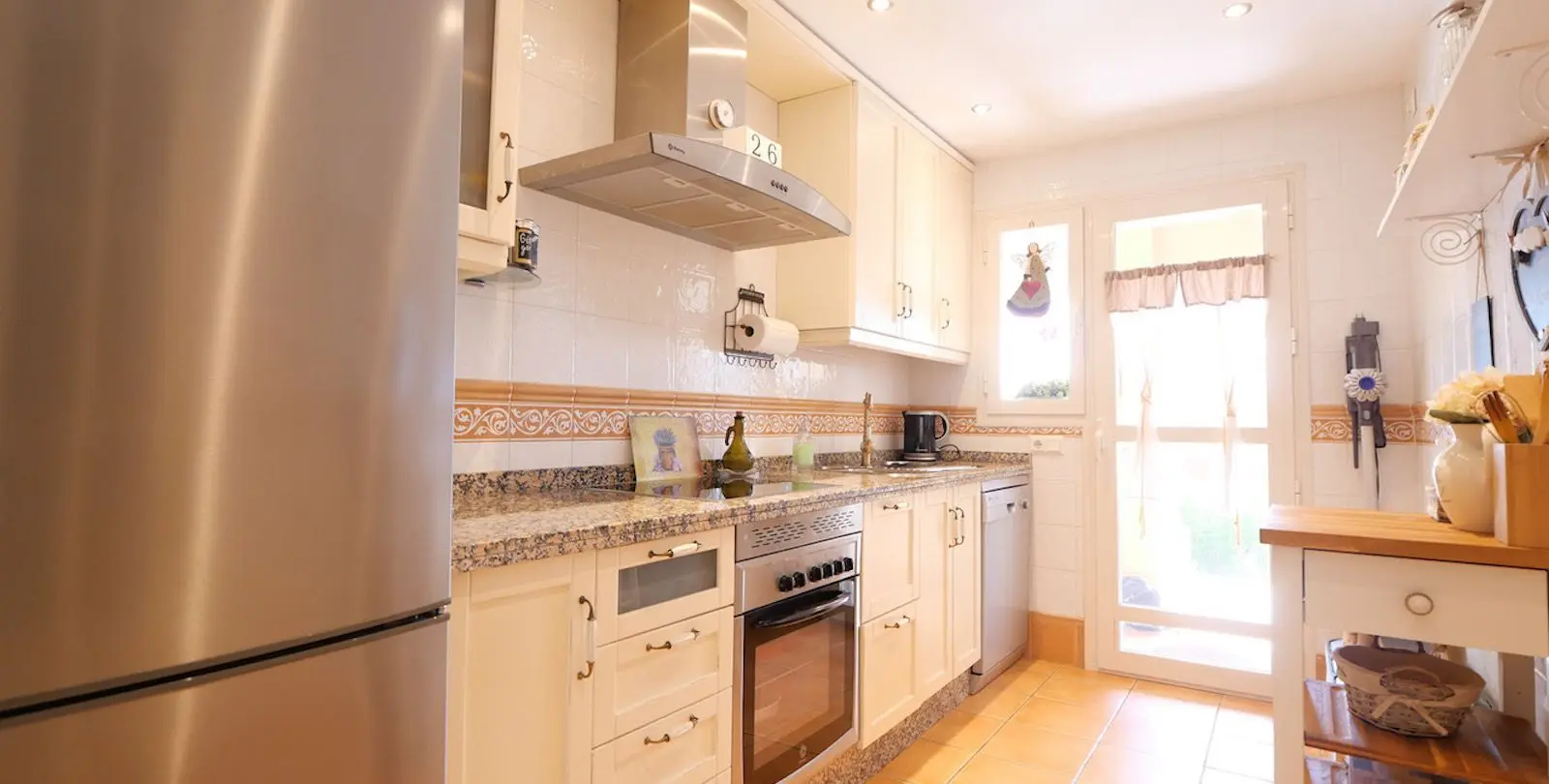 Sale of ground floor apartment in La Mairena 9