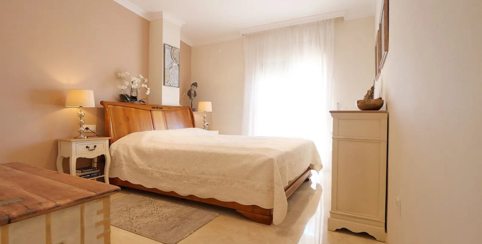 Sale of ground floor apartment in La Mairena 18