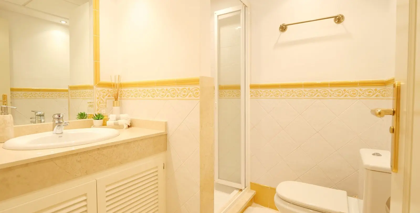 Sale of ground floor apartment in La Mairena 21