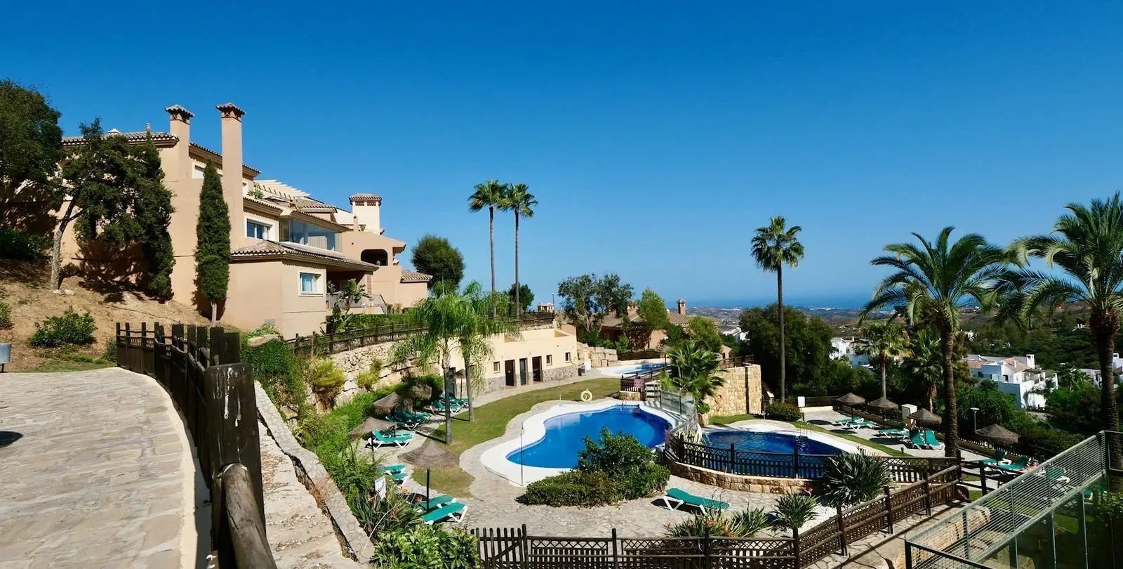 Sale of ground floor apartment in La Mairena 22