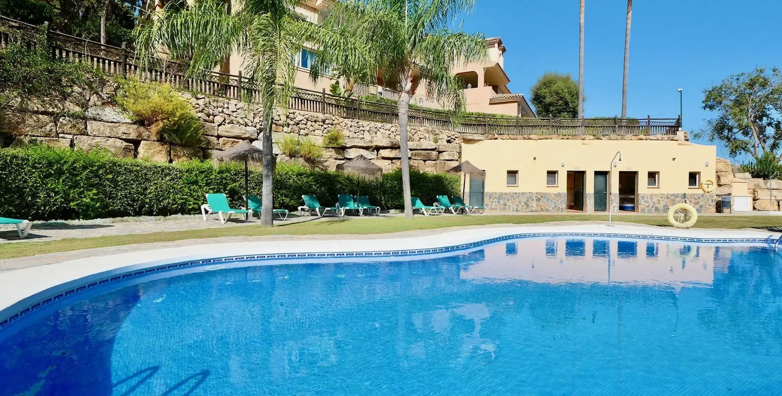 Sale of ground floor apartment in La Mairena 25