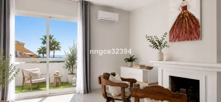 Sale of penthouse duplex in New Golden Mile 4