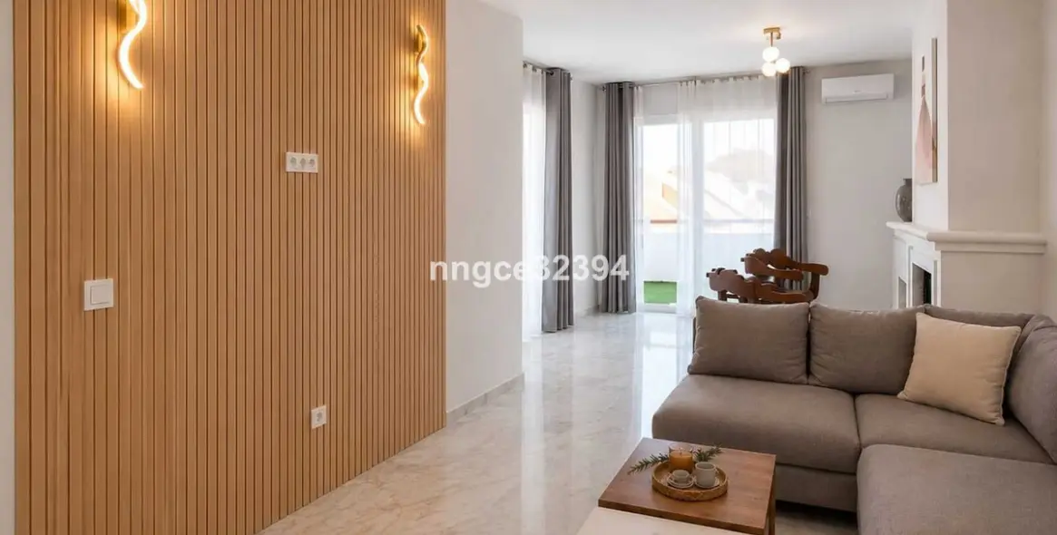 Sale of penthouse duplex in New Golden Mile 15