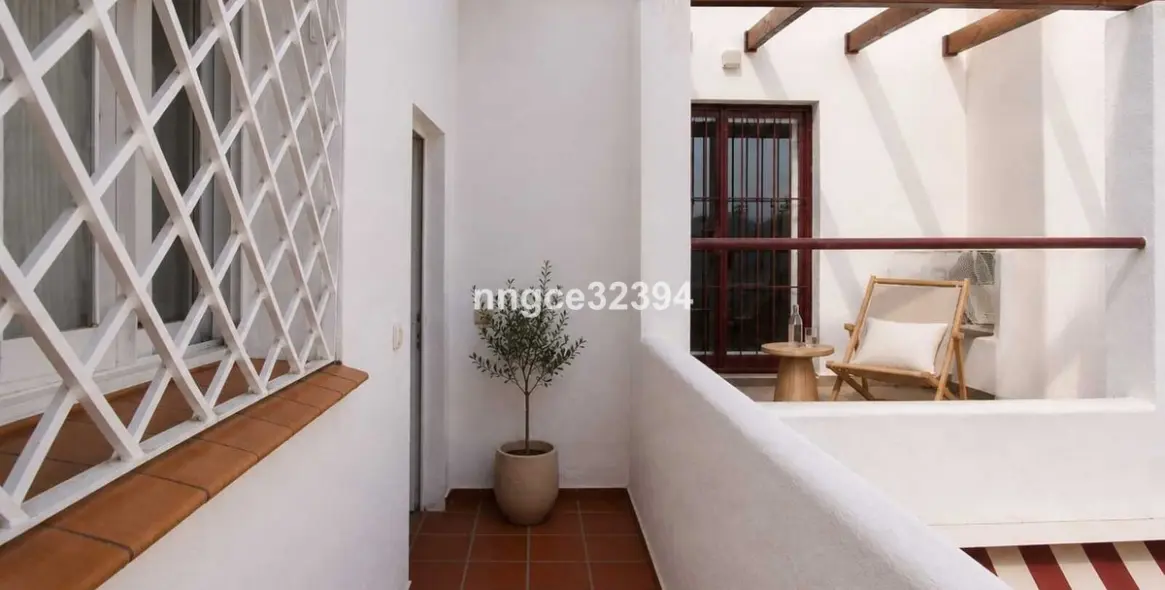 Sale of penthouse duplex in New Golden Mile 42