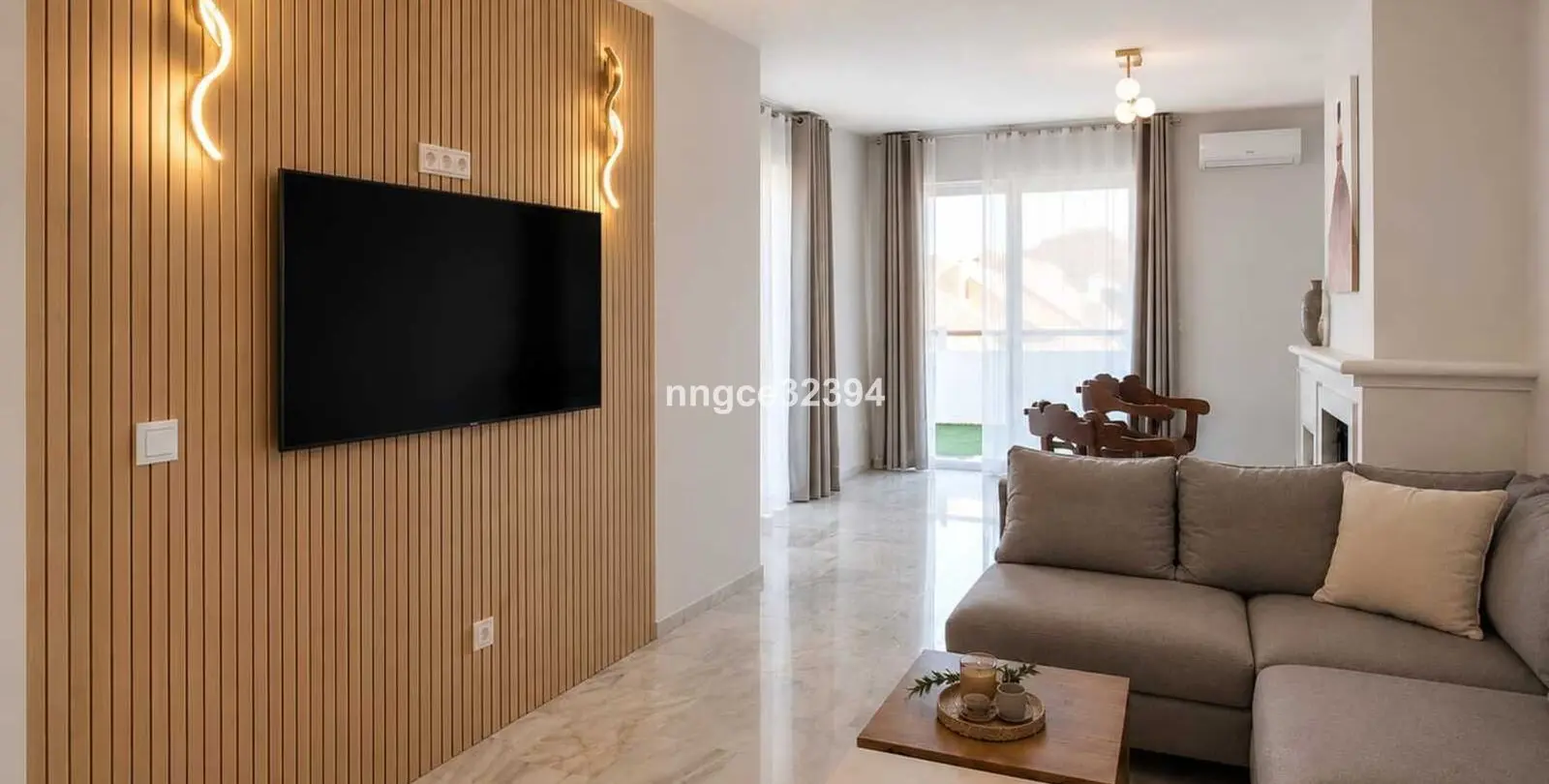 Продажа двухуровневого пентхауса в New Golden Mile 14