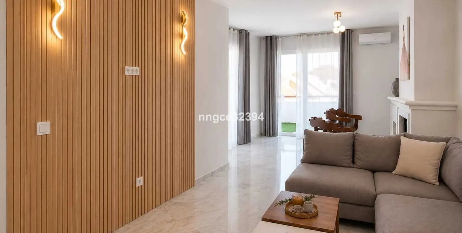 Продажа двухуровневого пентхауса в New Golden Mile 15