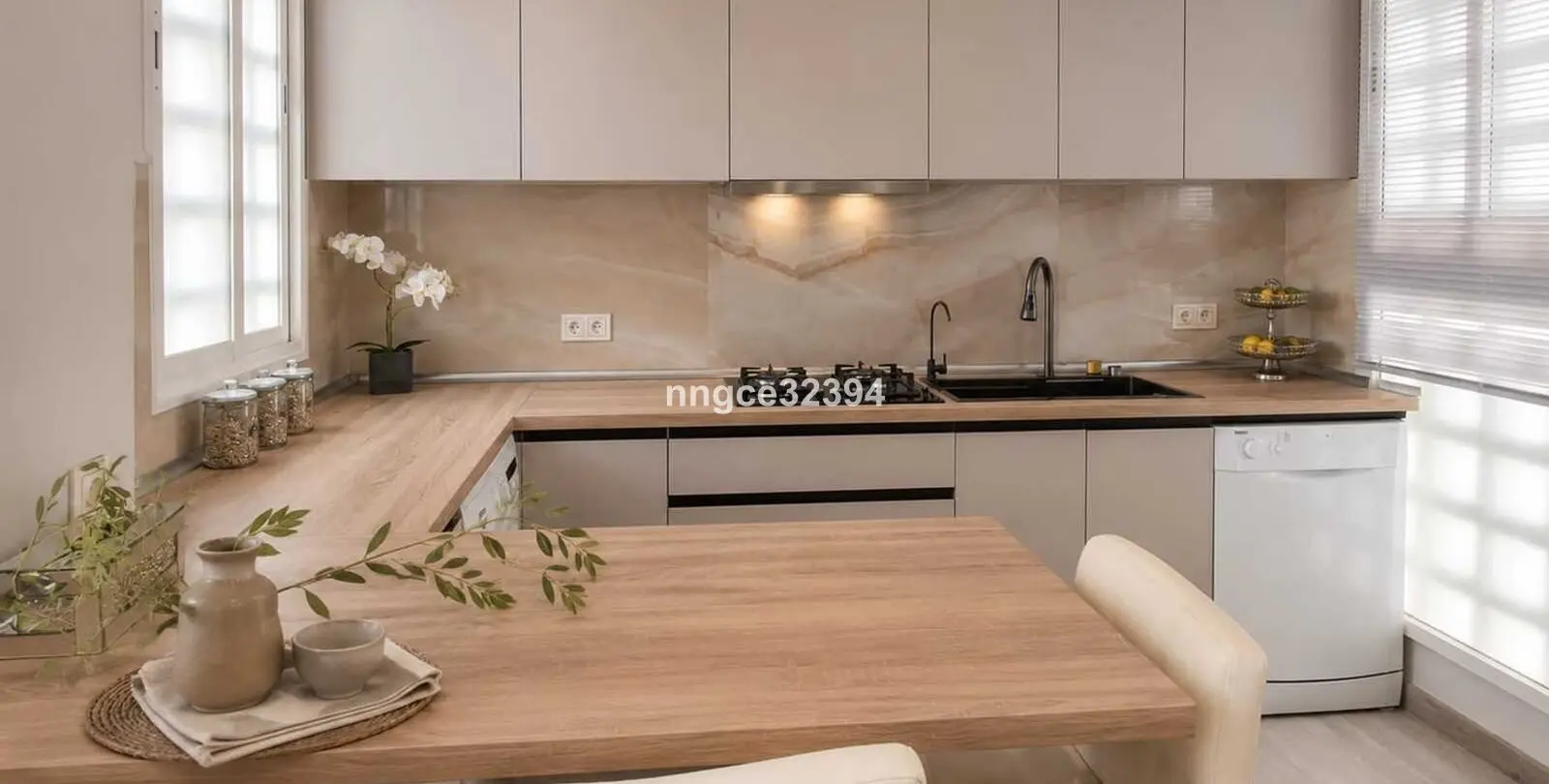 Продажа двухуровневого пентхауса в New Golden Mile 34