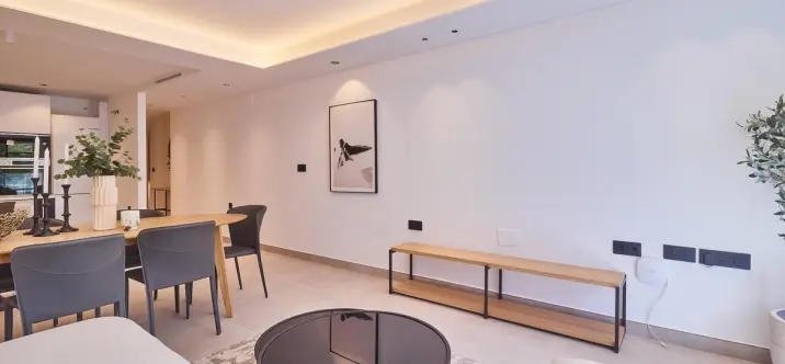 Sale of middle floor apartment in Fuengirola 0
