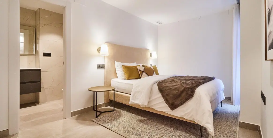 Sale of middle floor apartment in Fuengirola 5