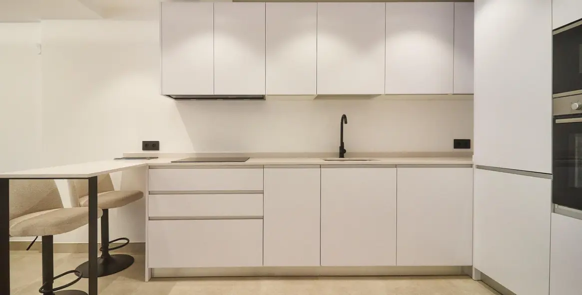 Sale of middle floor apartment in Fuengirola 6