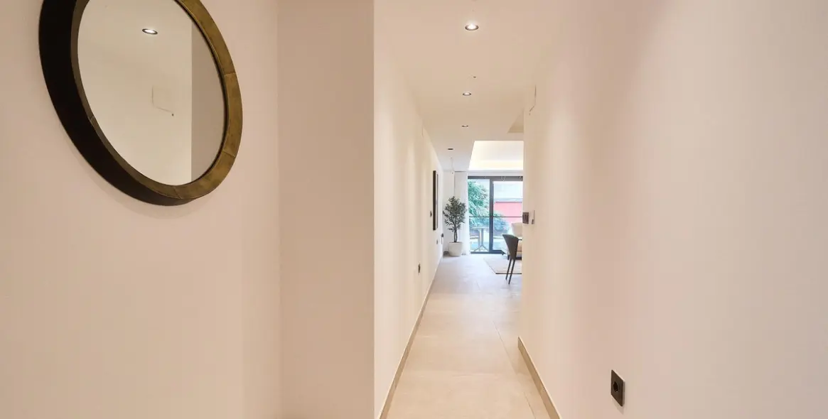 Sale of middle floor apartment in Fuengirola 22