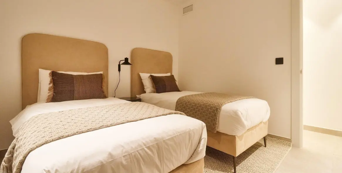 Sale of middle floor apartment in Fuengirola 28