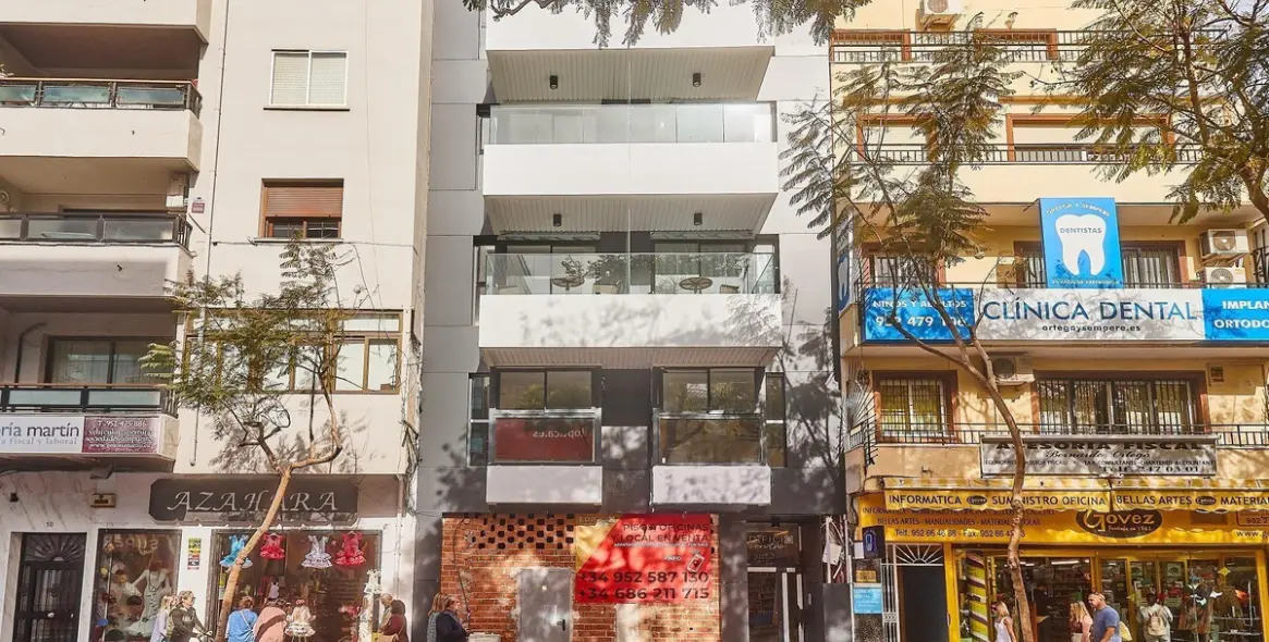 Sale of middle floor apartment in Fuengirola 47