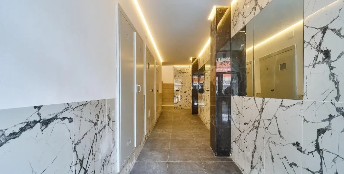 Sale of middle floor apartment in Fuengirola 56