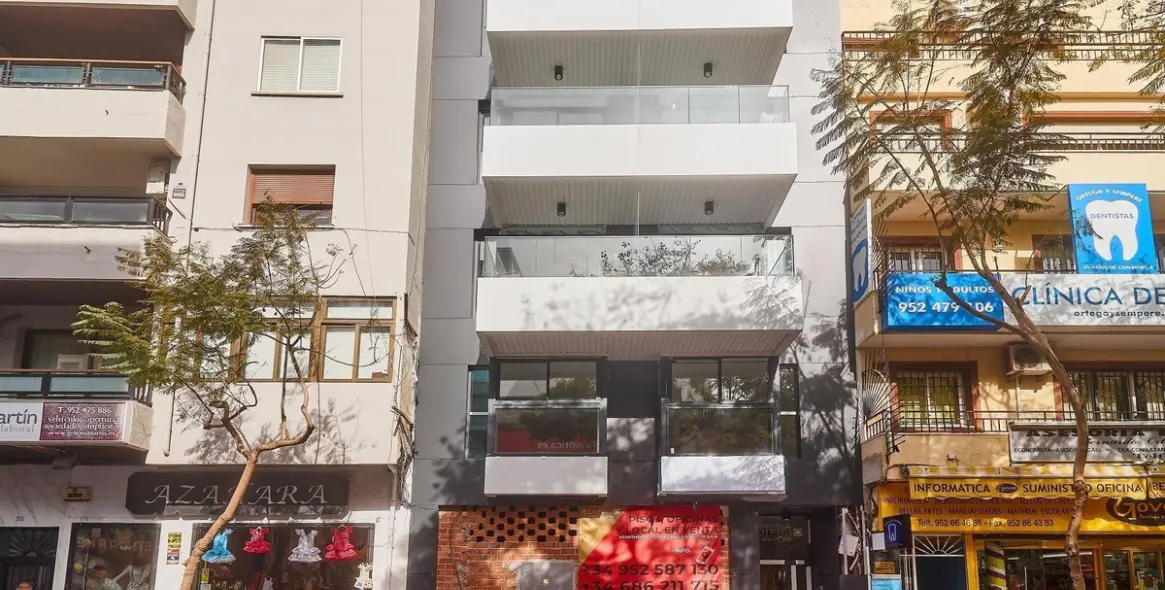 Sale of middle floor apartment in Fuengirola 61