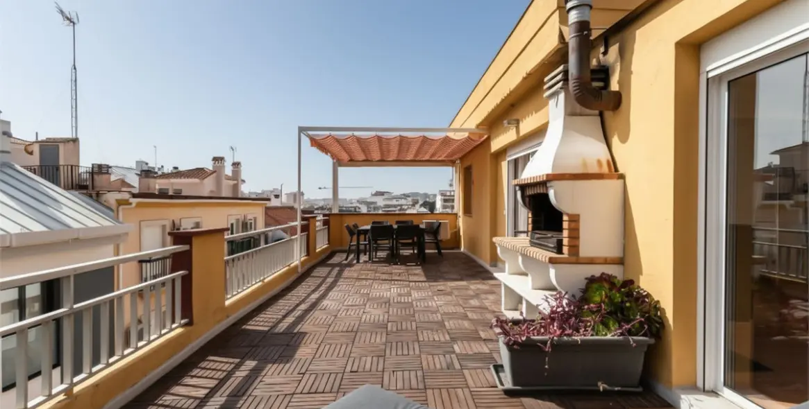 Sale of penthouse in Fuengirola 1