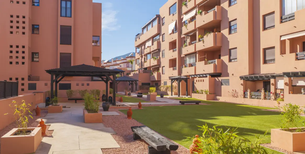 Sale of middle floor apartment in Arroyo de la Miel 6
