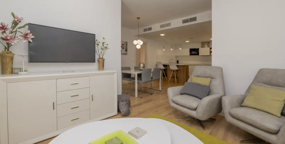 Sale of middle floor apartment in Arroyo de la Miel 18