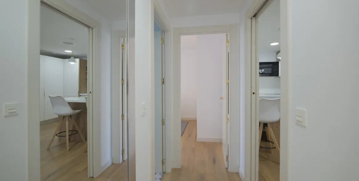 Sale of middle floor apartment in Arroyo de la Miel 27