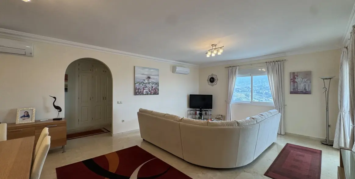Продажа апартаментов на среднем этаже в La Cala Hills 3