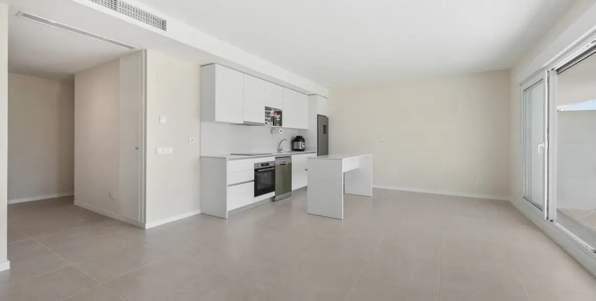 Venta de apartamento en planta baja en Estepona 4