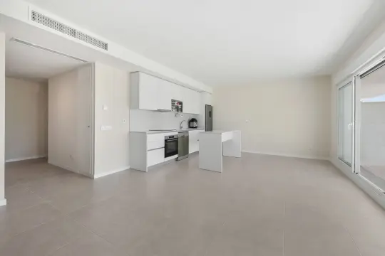Image 4 thumb