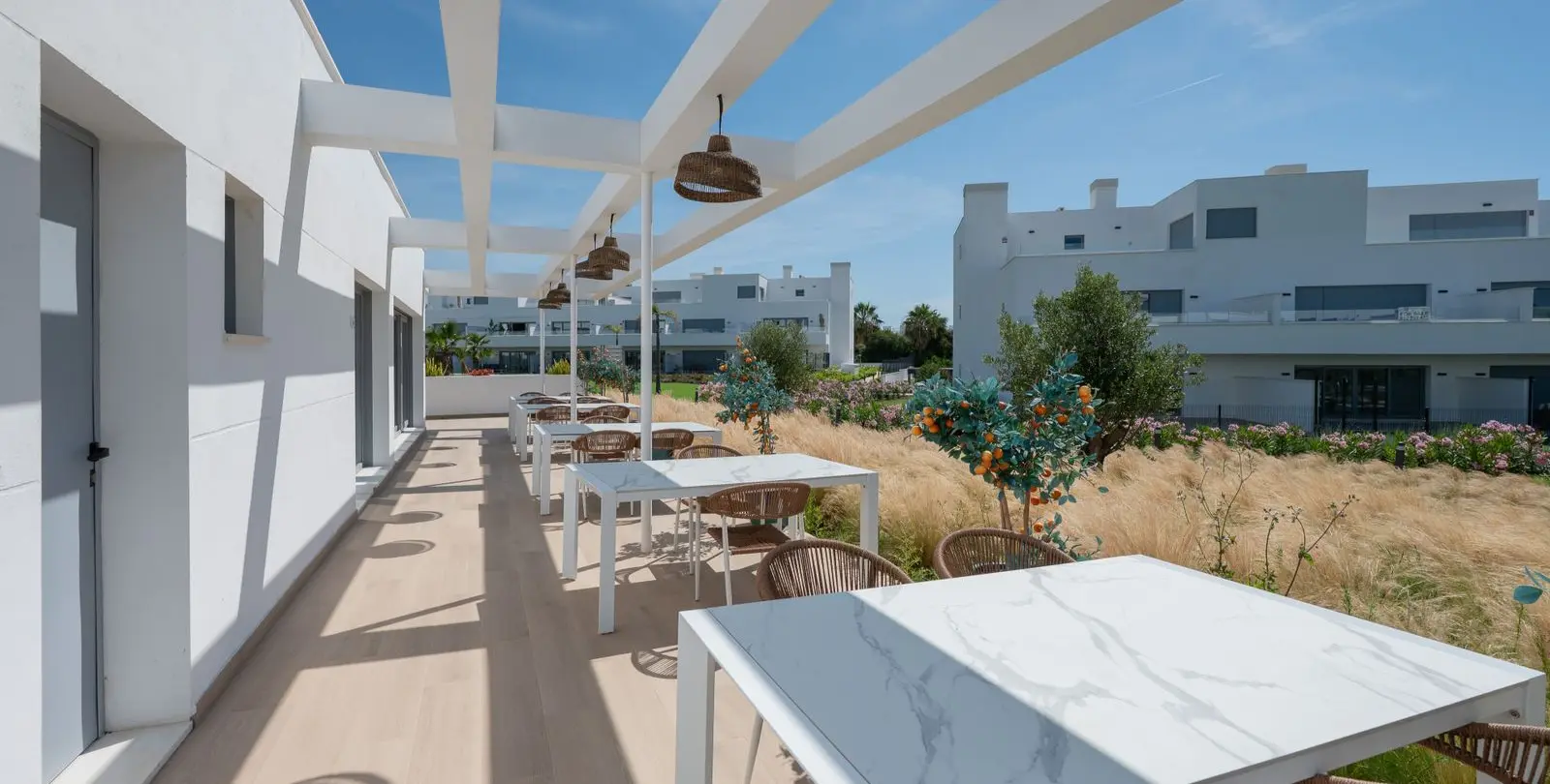 Venta de apartamento en planta baja en Estepona 7