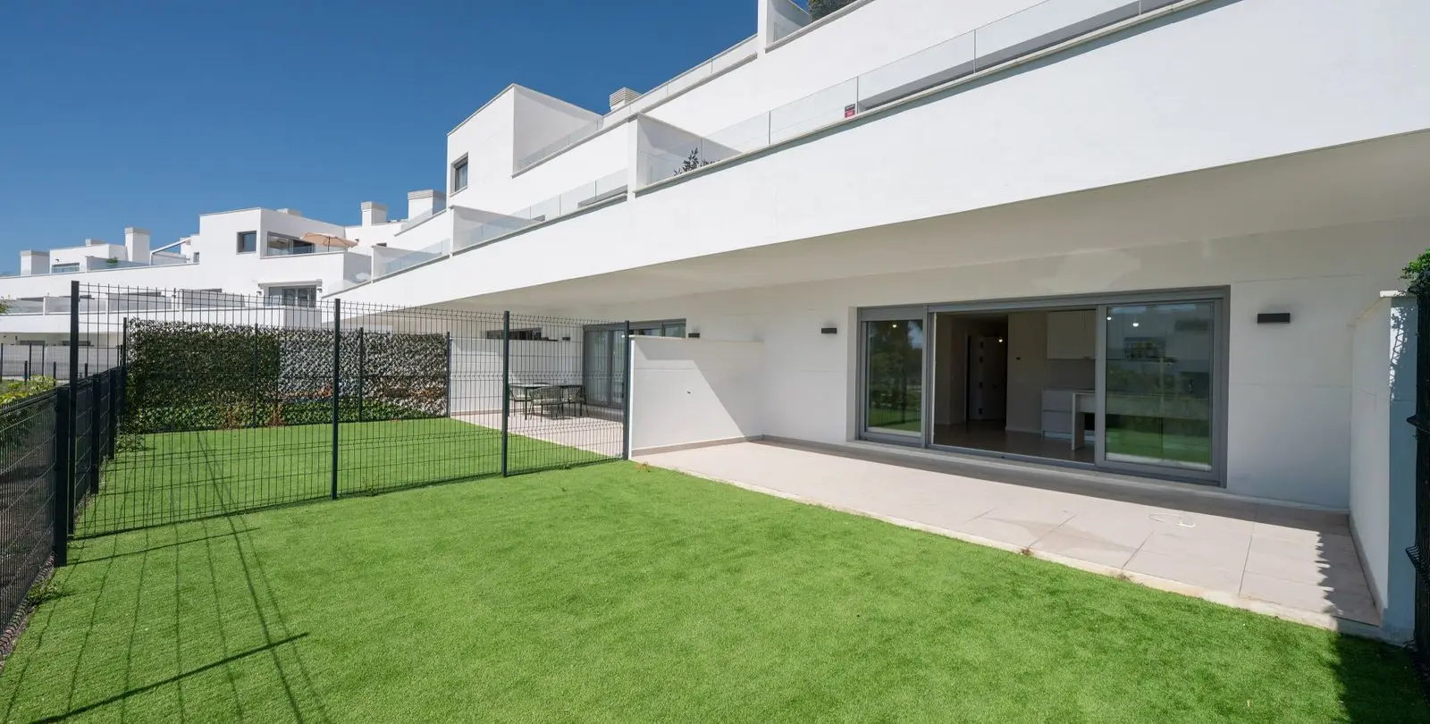 Venta de apartamento en planta baja en Estepona 9