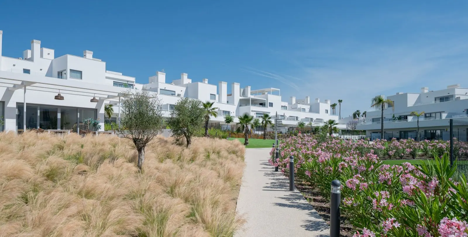 Venta de apartamento en planta baja en Estepona 15