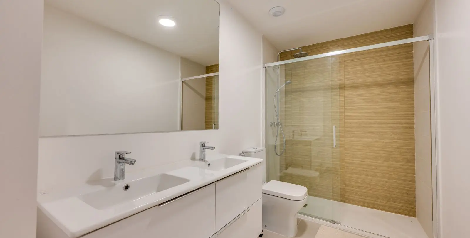 Venta de apartamento en planta baja en Estepona 20