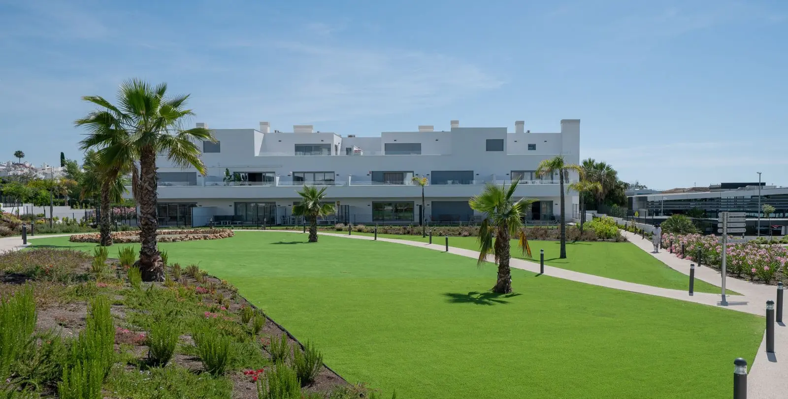 Venta de apartamento en planta baja en Estepona 27