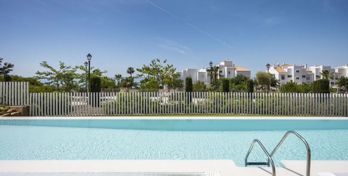 Sale of ground floor apartment in Benalmadena Costa 28