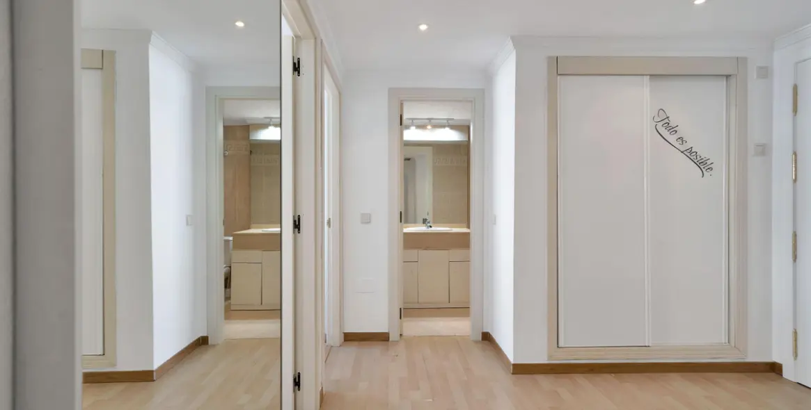 Sale of middle floor apartment in Marbella 3