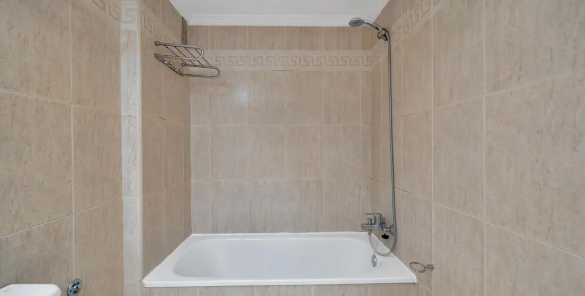 Sale of middle floor apartment in Marbella 5