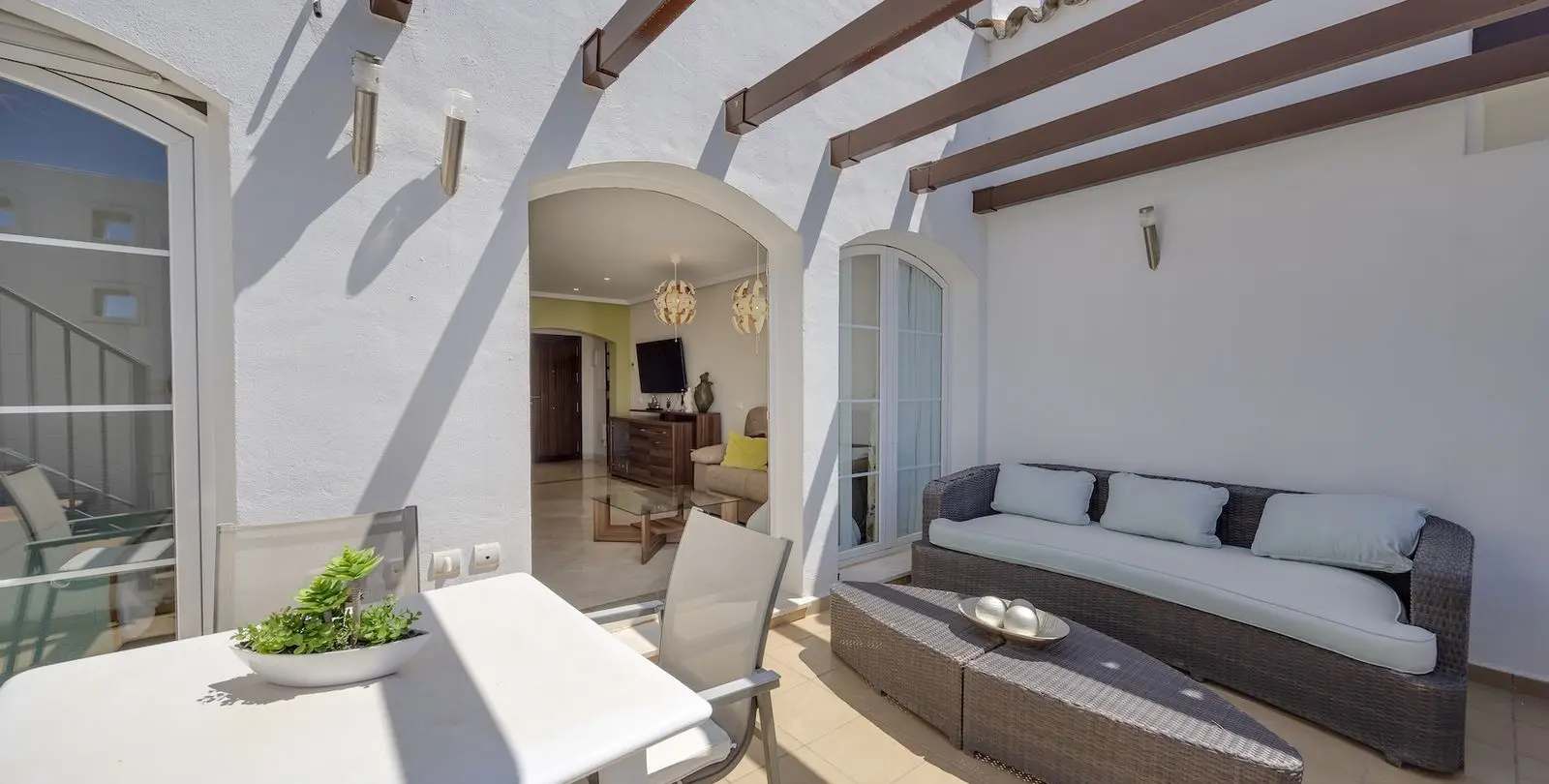 Продажа двухуровневого пентхауса в Los Arqueros 15