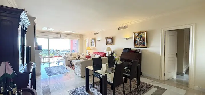 Продажа апартаментов на первом этаже в Monte Halcones 2
