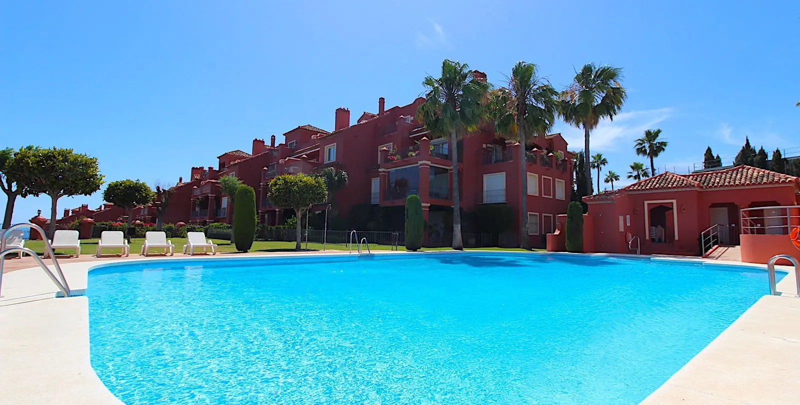 Sale of ground floor apartment in Monte Halcones 1