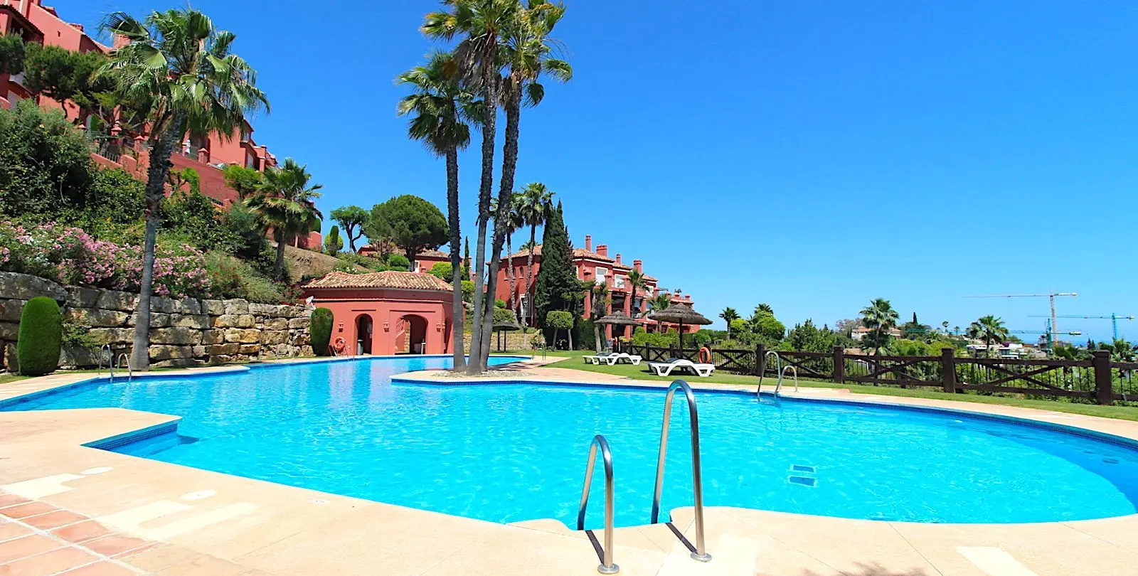 Sale of ground floor apartment in Monte Halcones 2