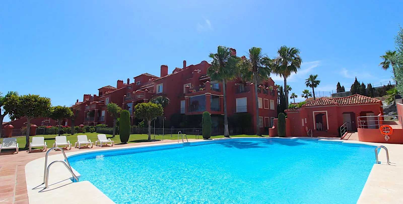 Sale of ground floor apartment in Monte Halcones 17