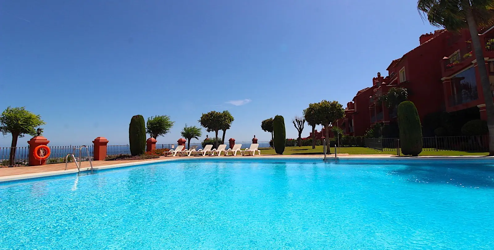 Sale of ground floor apartment in Monte Halcones 20